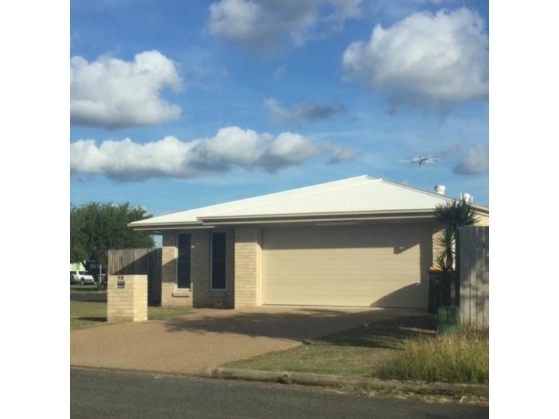98 Leamington Street, Berserker QLD 4701